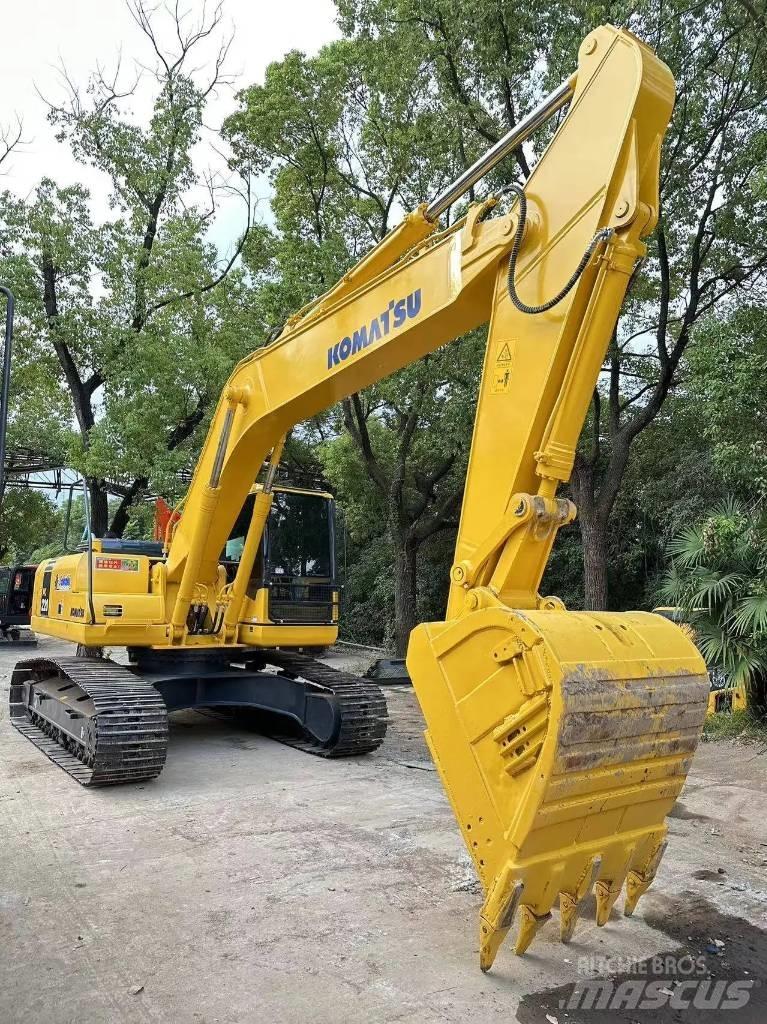 Komatsu PC220-8 Escavatori cingolati