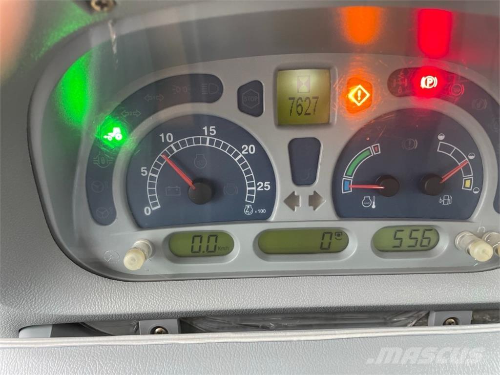 New Holland T7050 Trattori