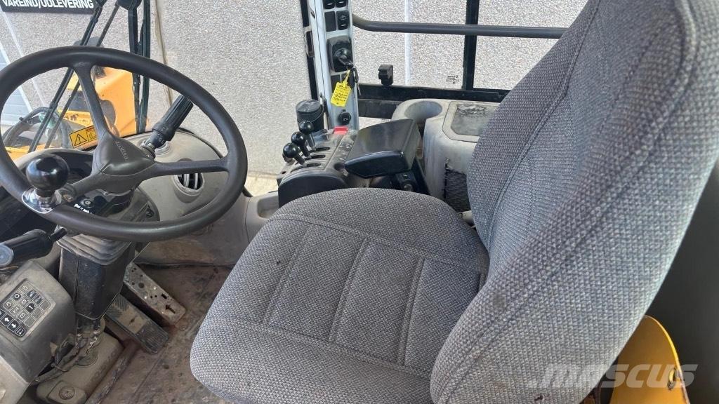 Volvo L 70F Pale gommate