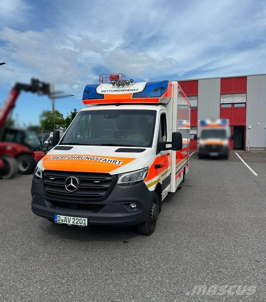 Mercedes-Benz 100 D Ambulanze