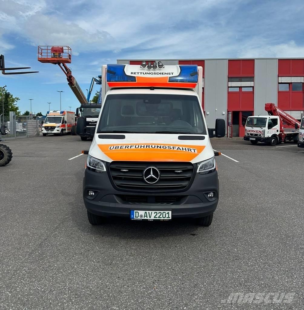 Mercedes-Benz 100 D Ambulanze