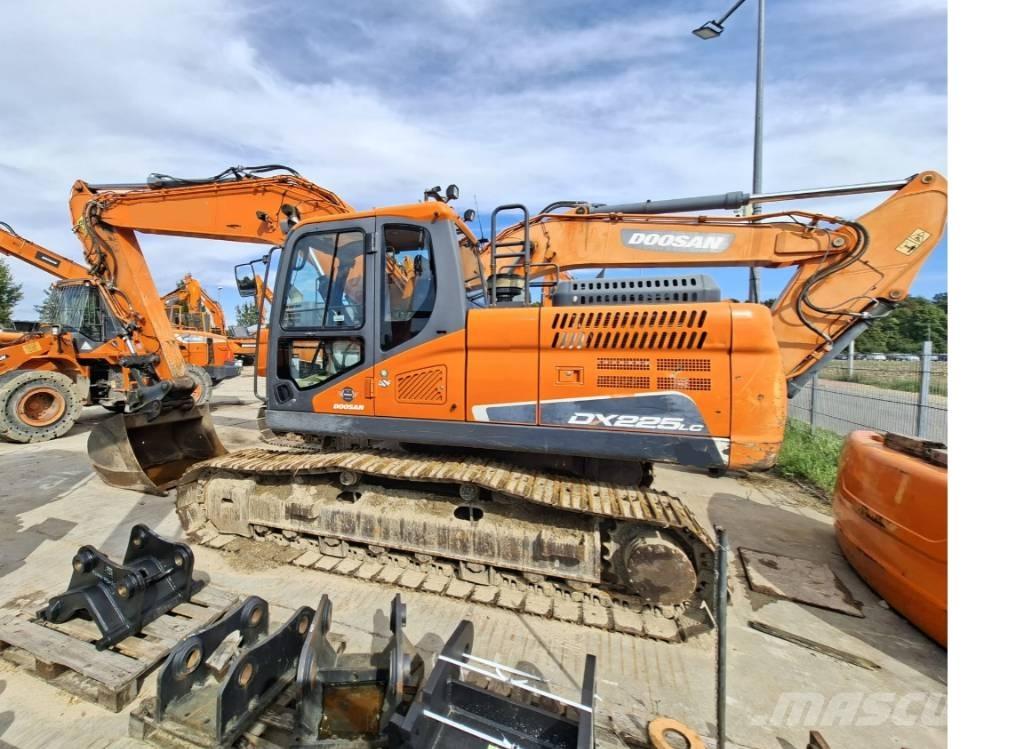 Doosan DX 225 LC-5 Escavatori cingolati
