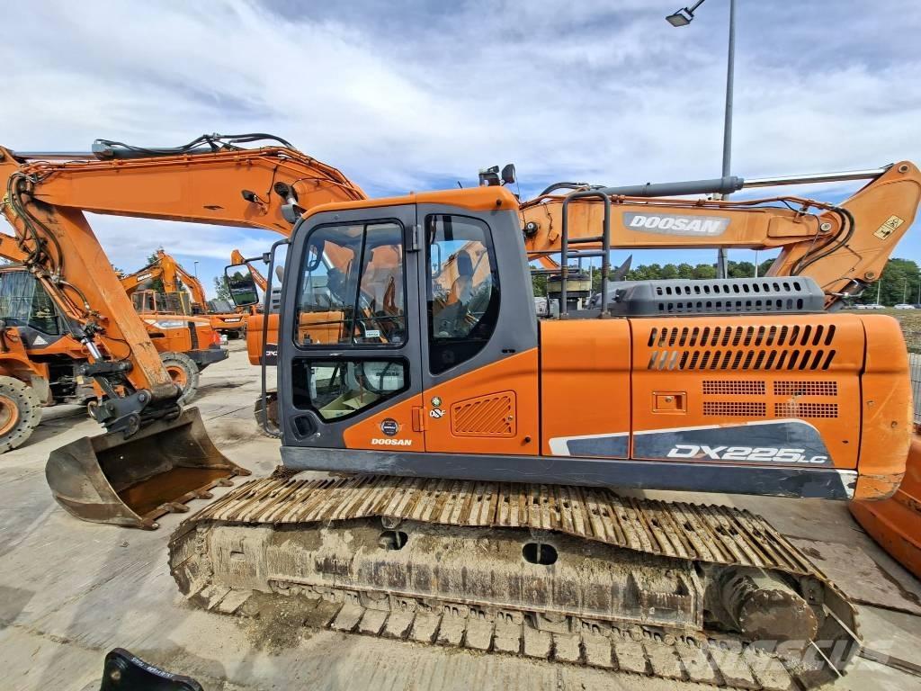 Doosan DX 225 LC-5 Escavatori cingolati