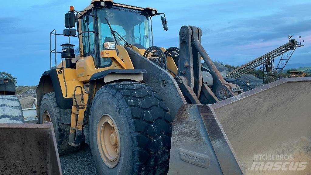 Volvo L180H Pale gommate
