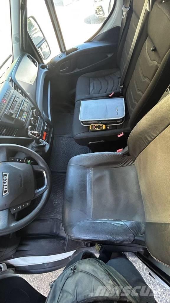 Iveco 70C 17 Furgone chiuso