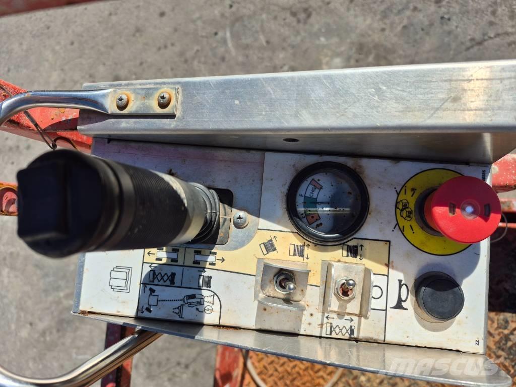 SkyJack SJ III 4632 Piattaforme a pantografo