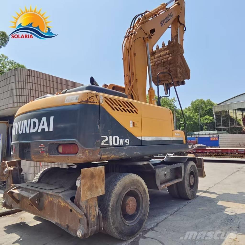 Hyundai R210W-9 Escavatori gommati