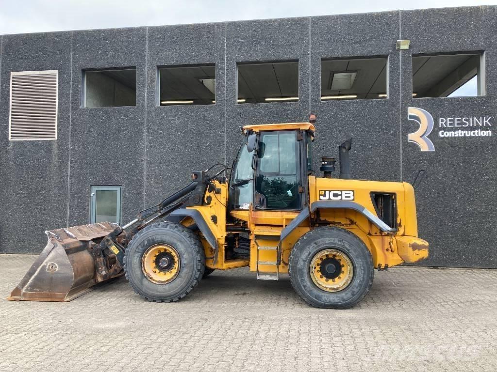 JCB 436 Pale gommate