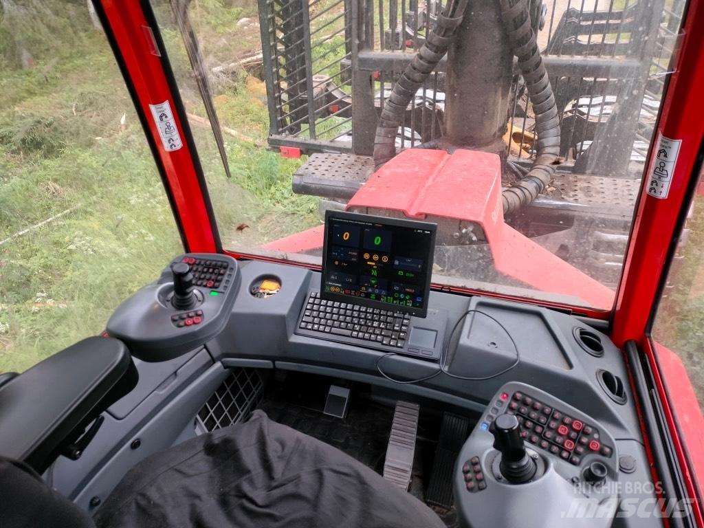 Komatsu 875 Forwarder
