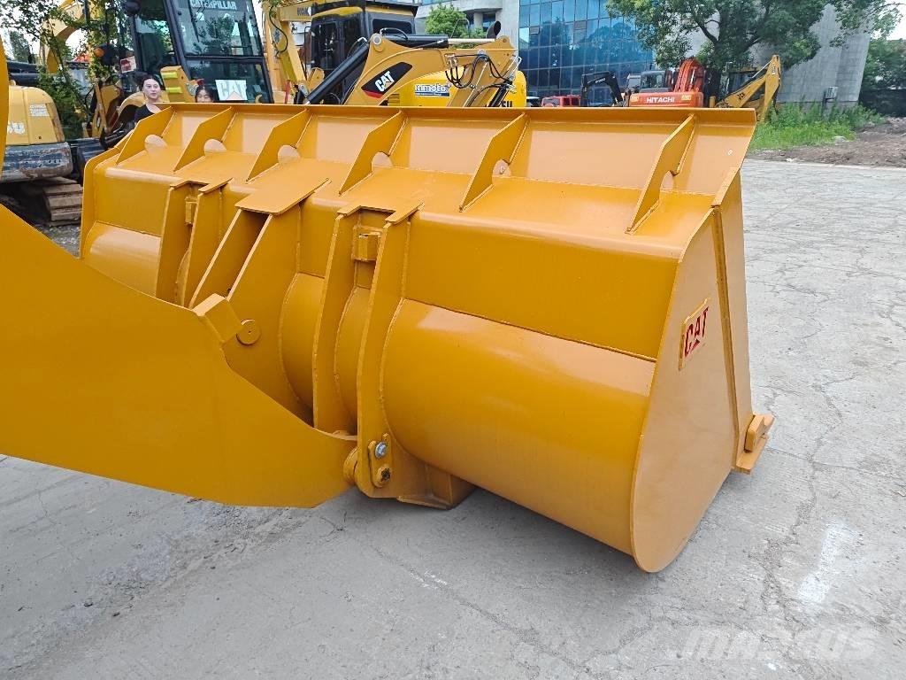 CAT 966 H Pale gommate