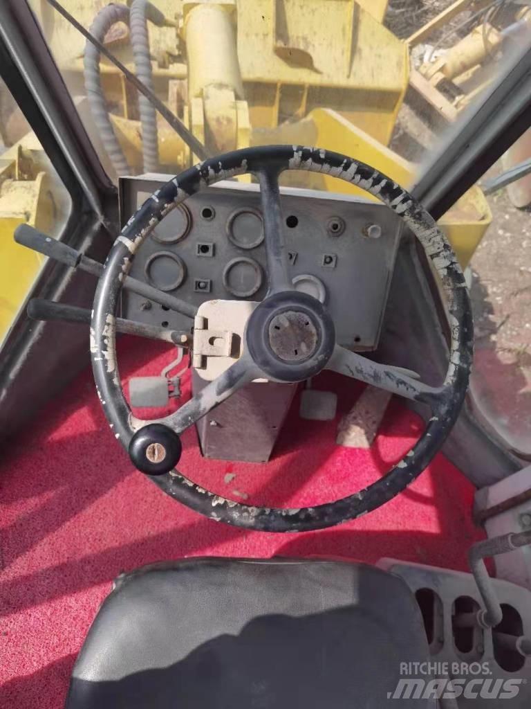 Komatsu WA 300 Pale gommate