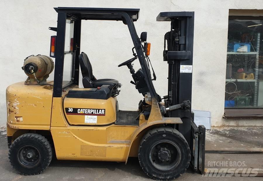 CAT GP 30 Carrelli elevatori GPL