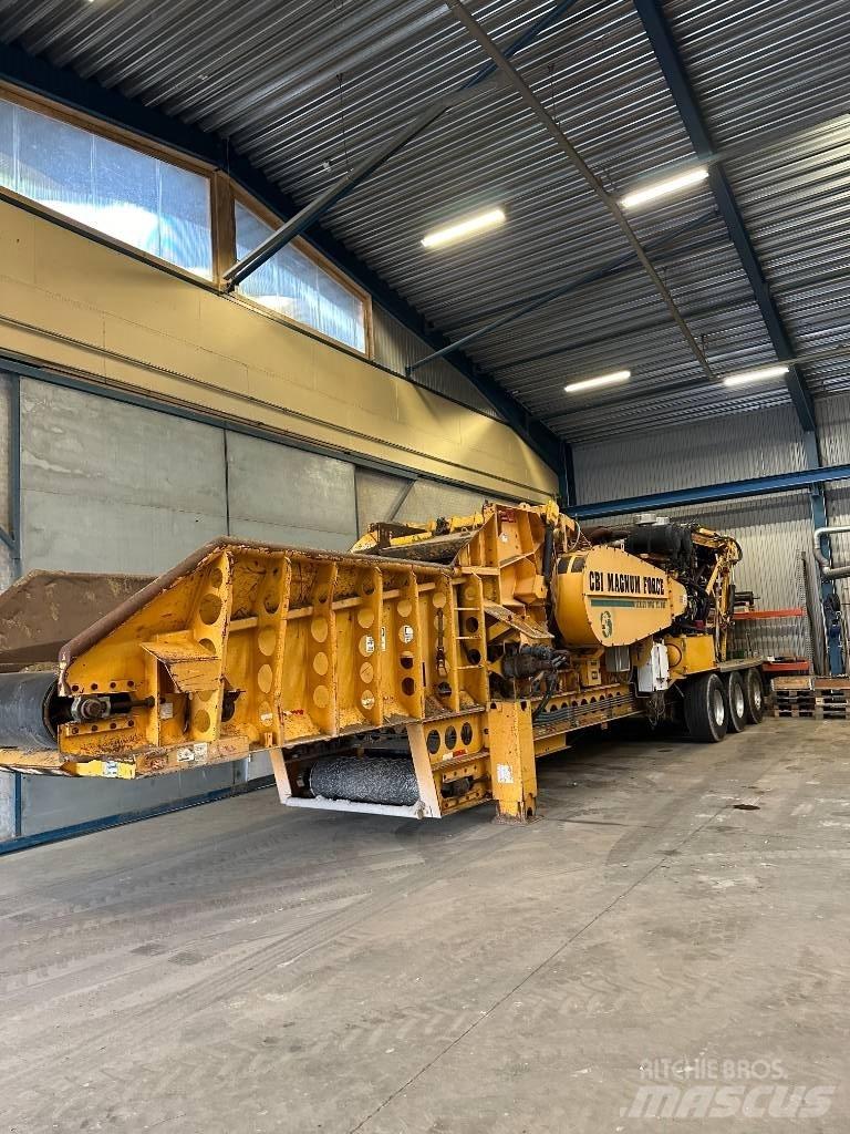 CBI 8400 Trituratori di rifiuti
