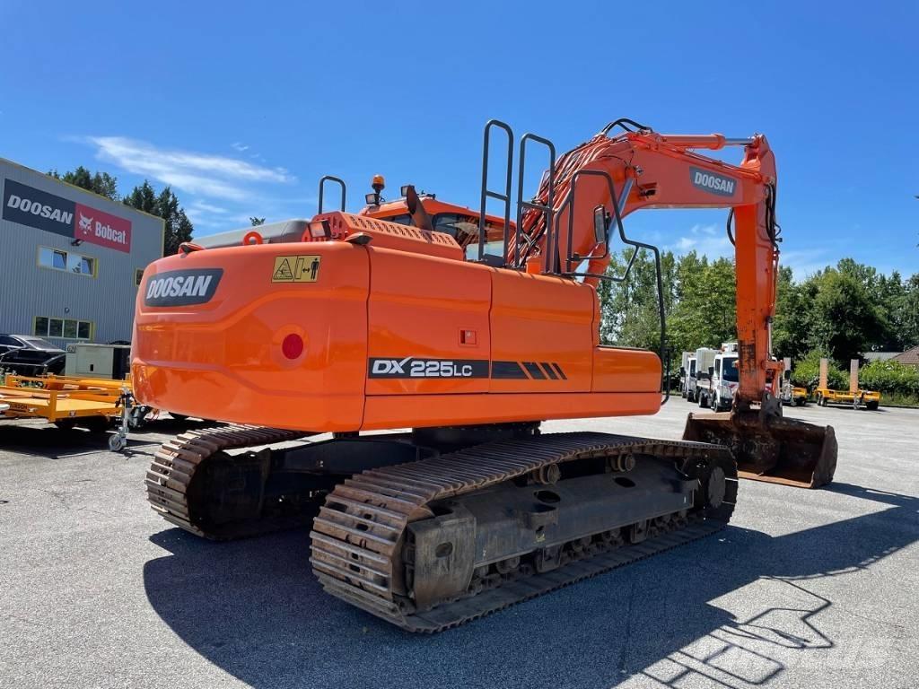 Doosan DX 225 LC-3 Escavatori cingolati