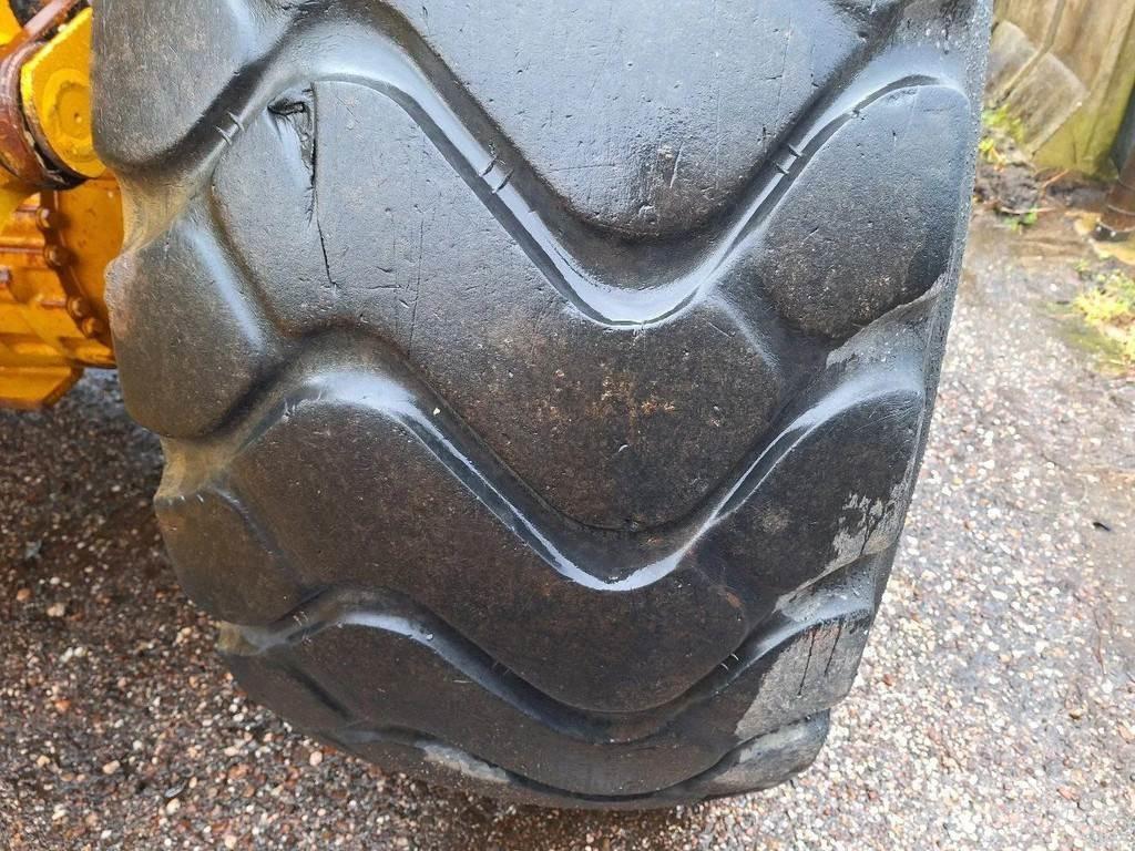 CAT 972M Met EPA Pale gommate