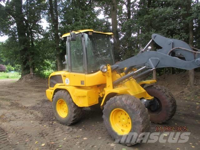 Volvo L 30 Pale gommate