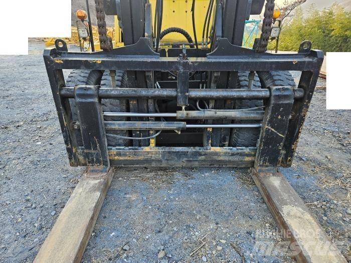 Komatsu FD 150 Carrello retrattile