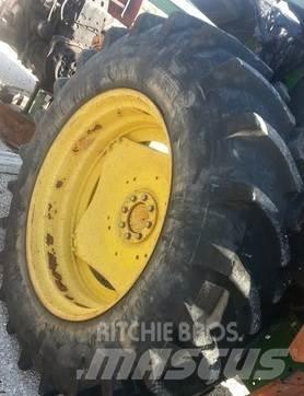  Pneus 460/85R38 Pneumatici, ruote e cerchioni