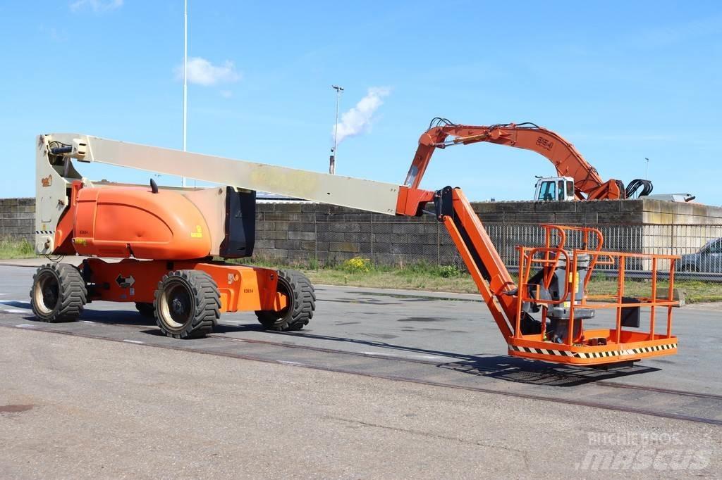 JLG 800AJ Piattaforme a braccio articolato