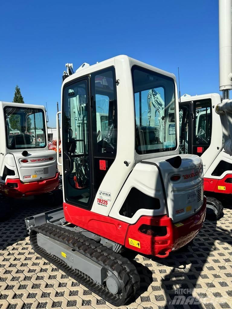 Takeuchi TB225 V3 Miniescavatori