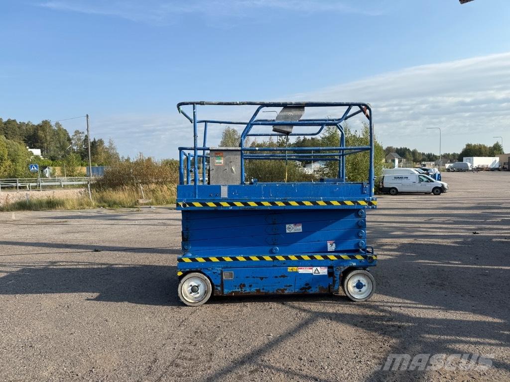 UpRight X32N Piattaforme a pantografo