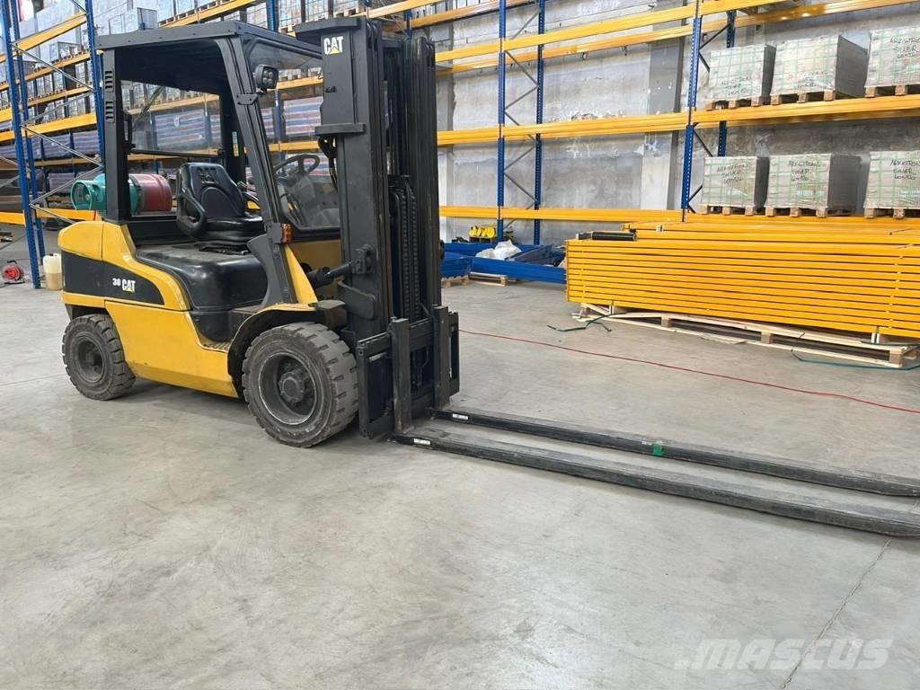 CAT CAT GP30N Carrelli elevatori GPL