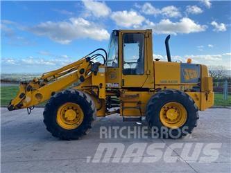 JCB 412 S Pale gommate