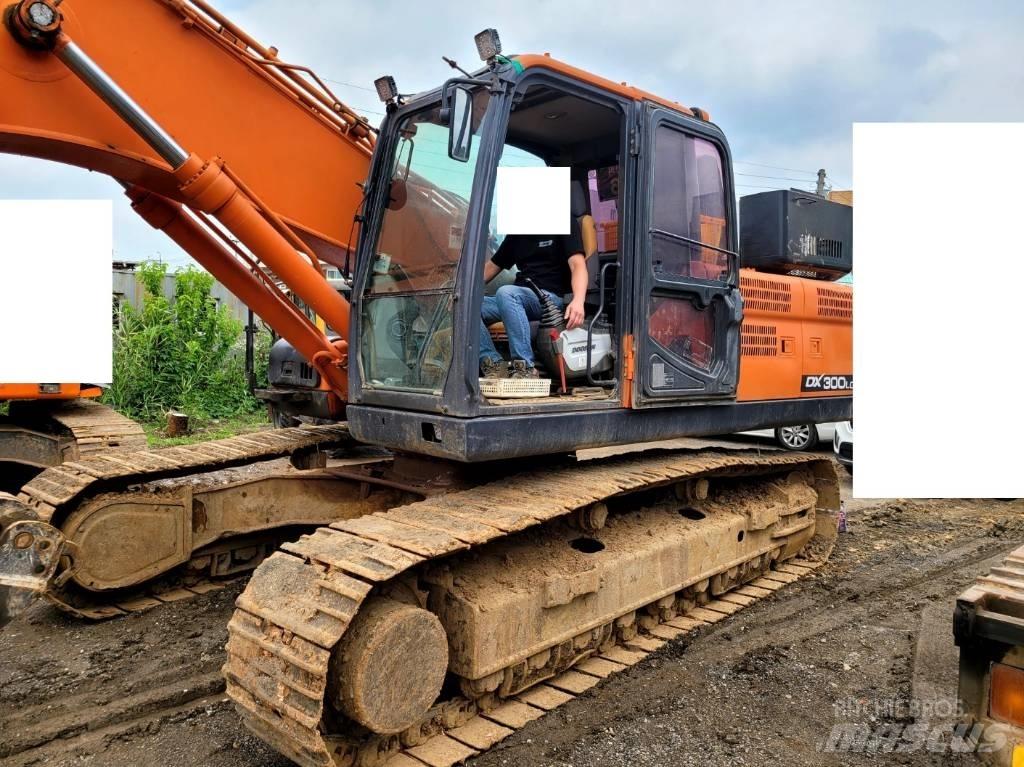 Doosan DX 300 LCA Escavatori cingolati