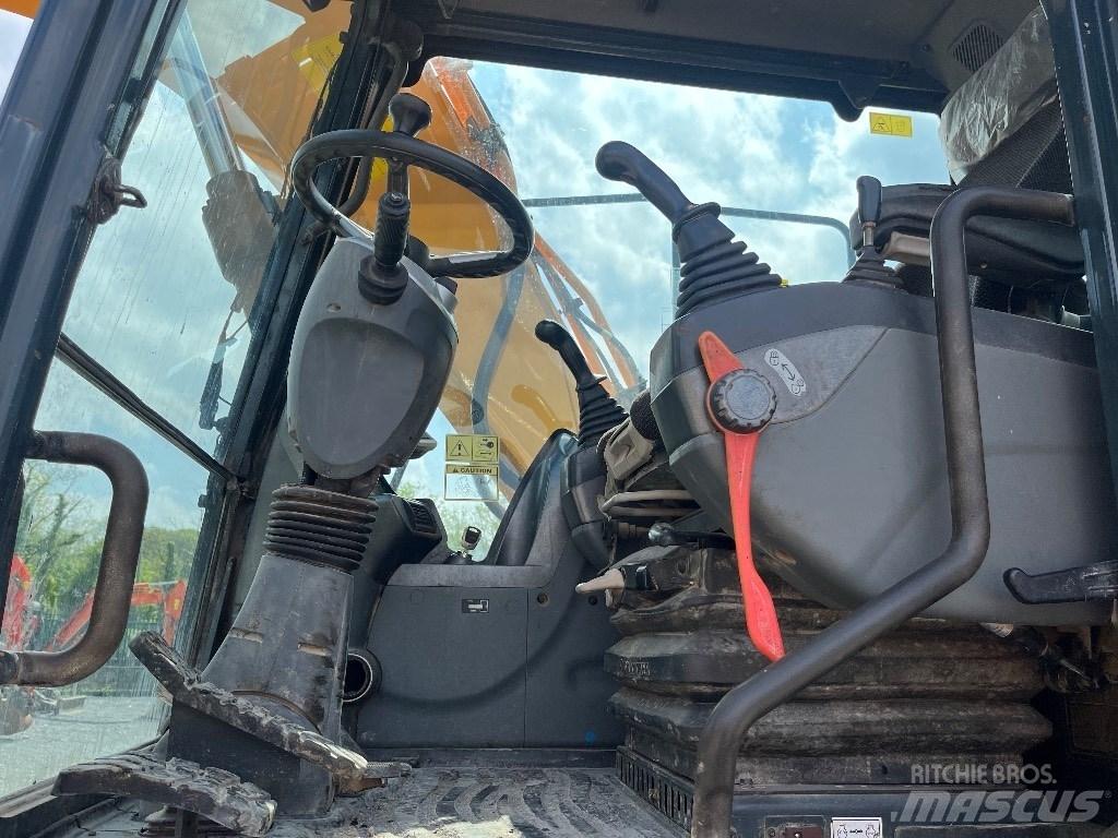 Hyundai HW140 Escavatori gommati