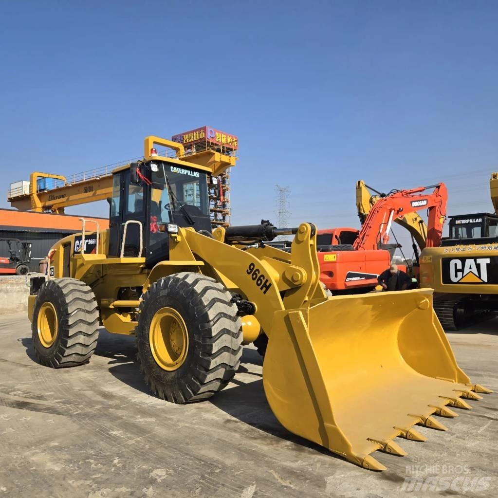 CAT 966 H Pale gommate
