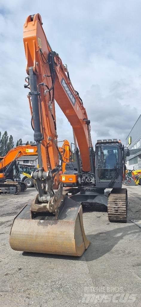 Doosan DX 225 LC-7 Escavatori cingolati