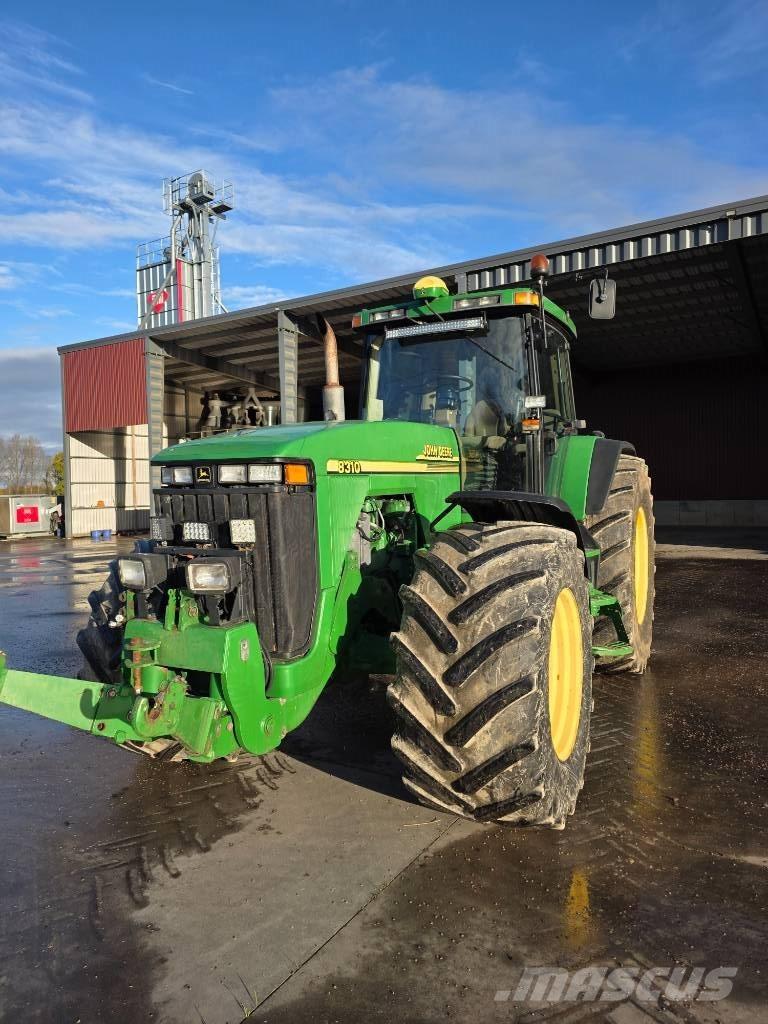 John Deere 8310 Trattori