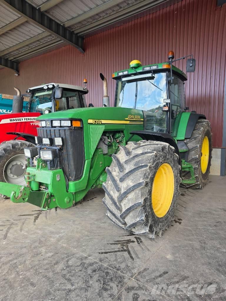 John Deere 8310 Trattori