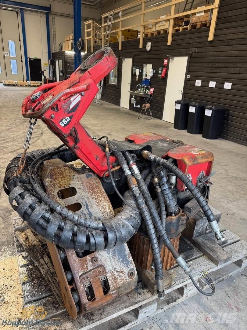 Komatsu S82 Decespugliatrici e trinciatrici idrauliche