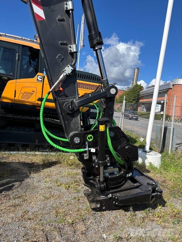 Hyundai HX300A L Escavatori cingolati