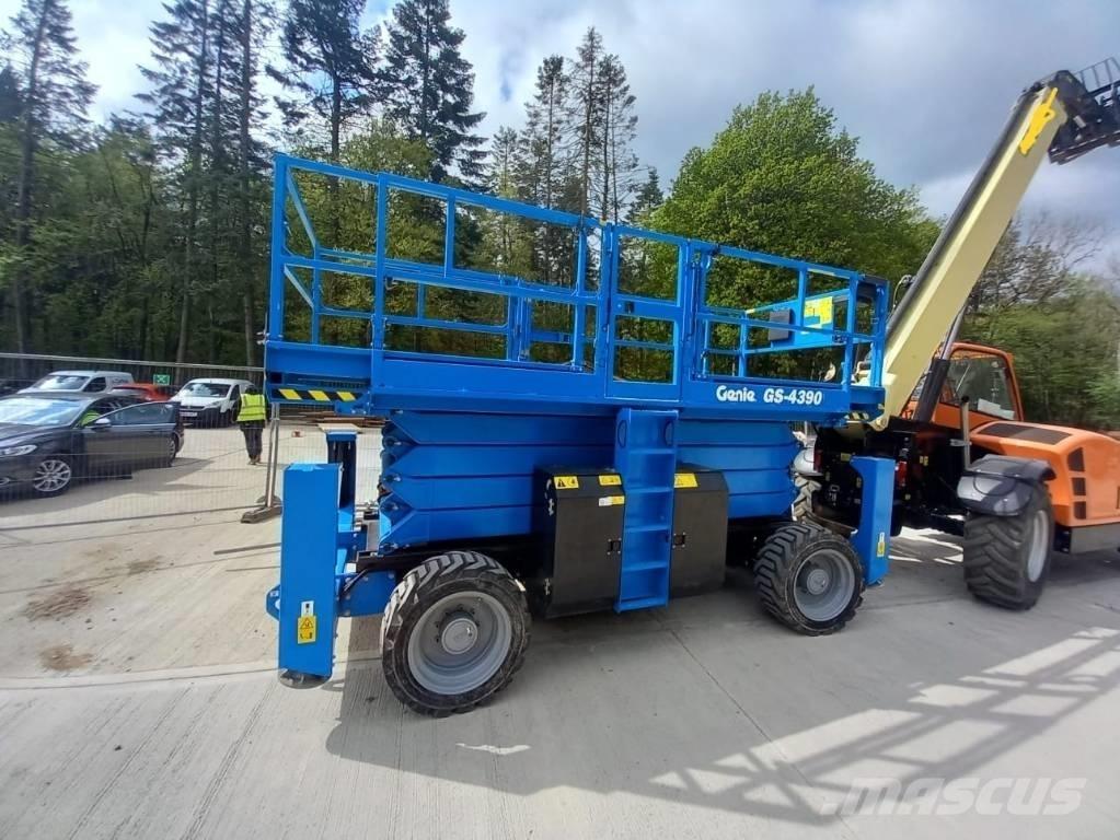 Genie GS 4390 RT Piattaforme a pantografo