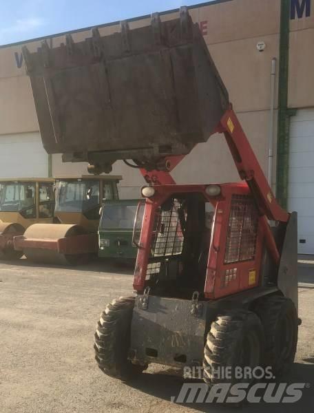Gehl 4240 Mini Pale Gommate