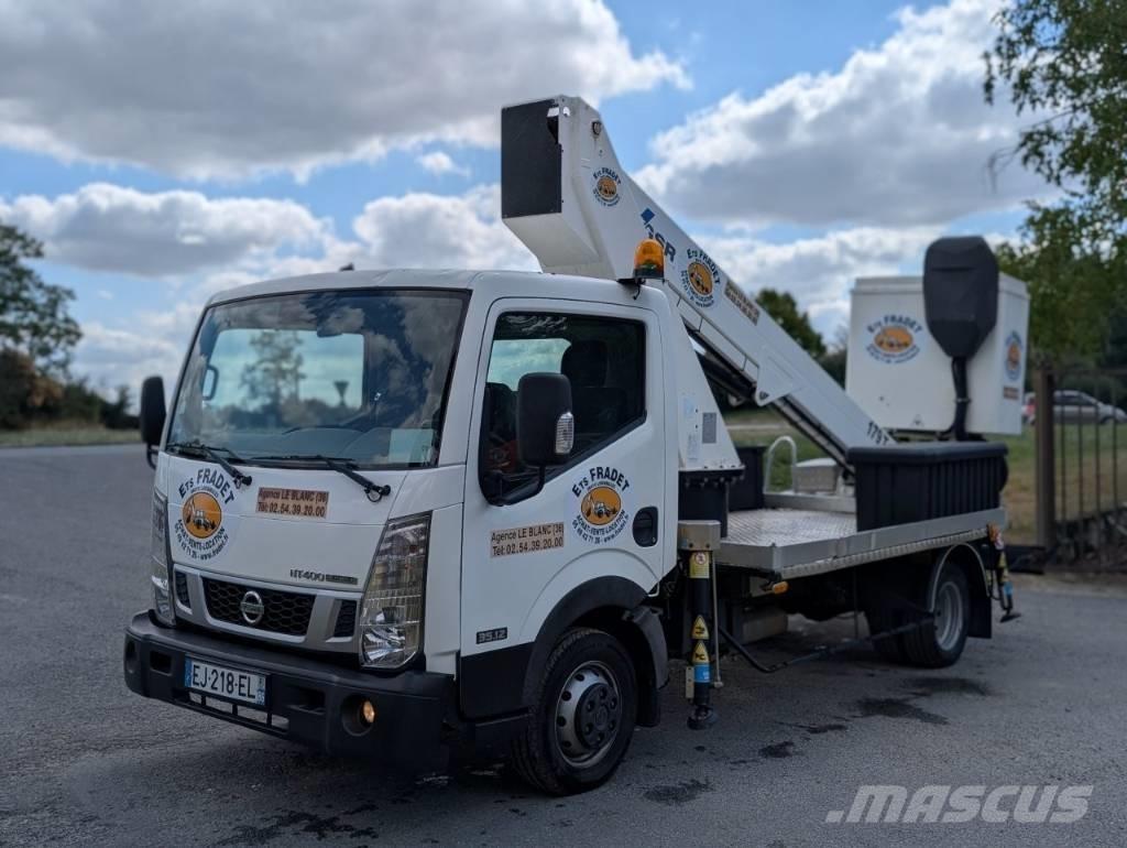 Nissan NT400 Piattaforme autocarrate