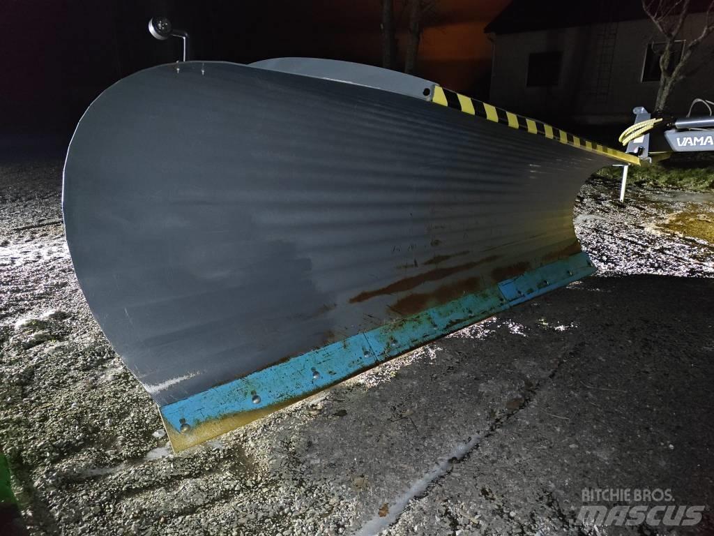 Snowek U320 alueaura Lame spazzaneve e aratri