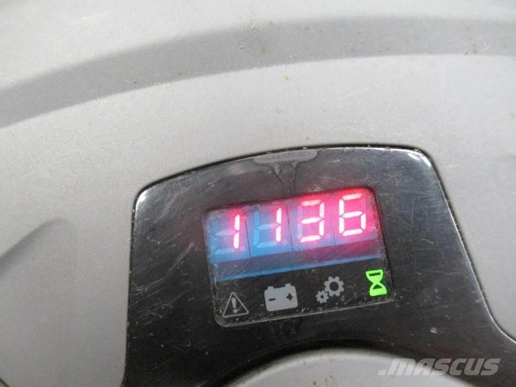 Toyota SWE 120 Transpallet uomo a terra