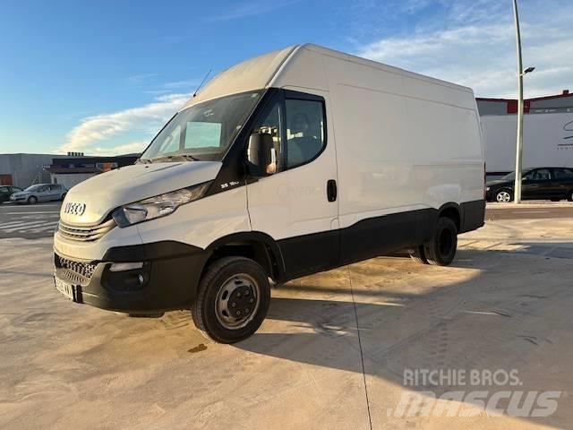 Iveco 35C 12 Furgone chiuso