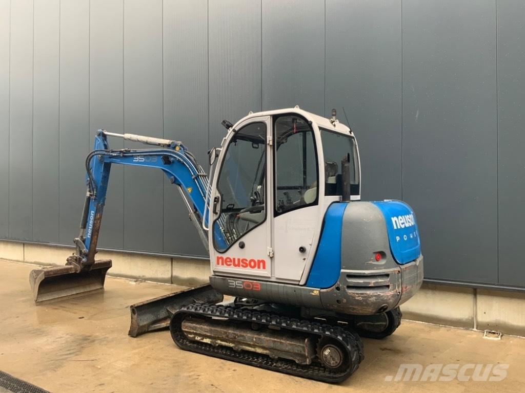 Neuson 3503 RD Miniescavatori