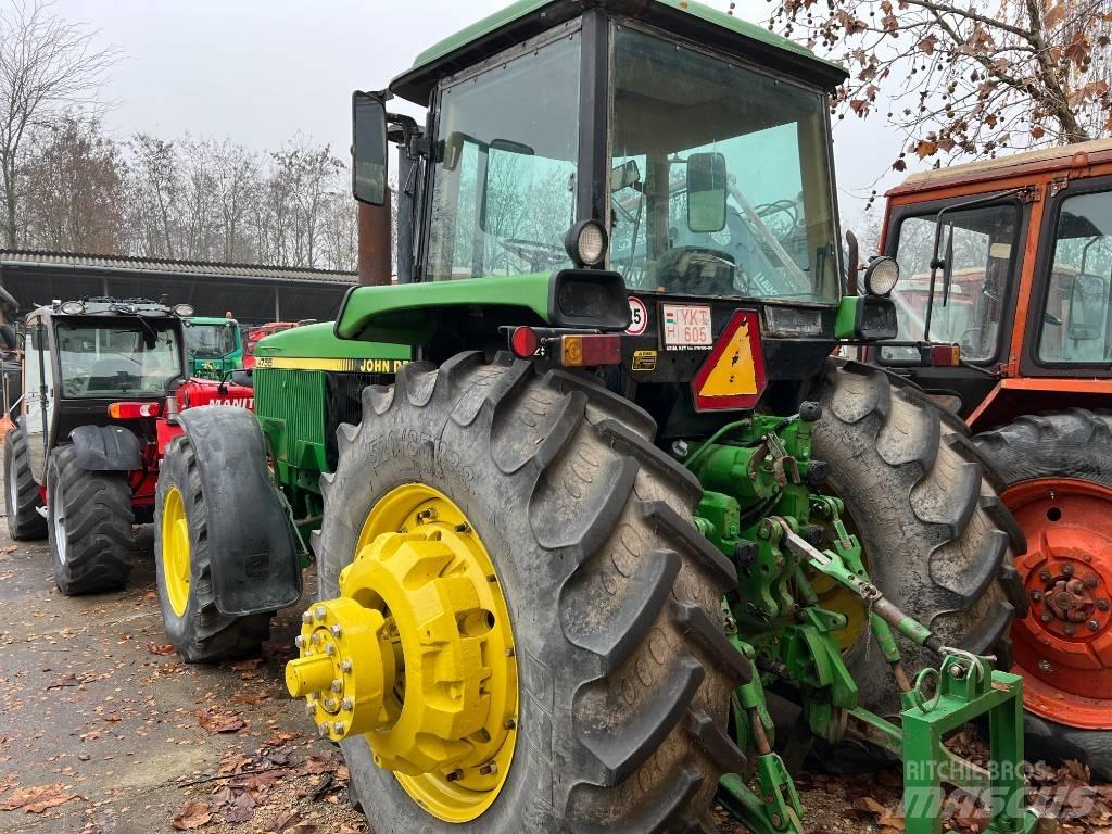 John Deere 4755 Trattori
