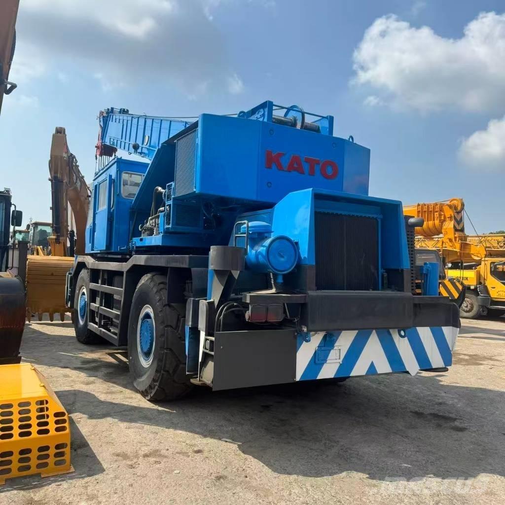 Kato KR 500-3 Gru per terreni difficili