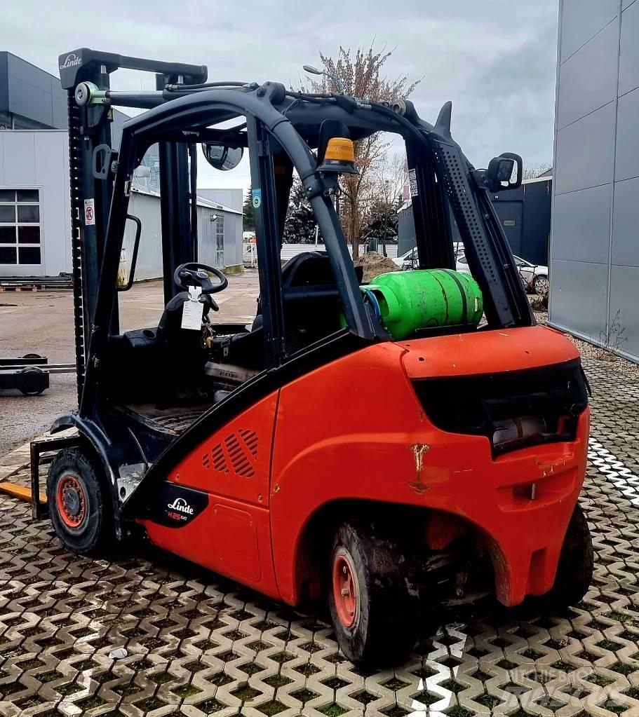 Linde H 25 T - 02 Carrelli elevatori GPL