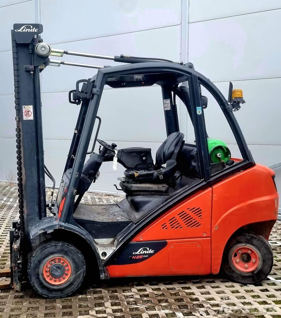 Linde H 25 T - 02 Carrelli elevatori GPL