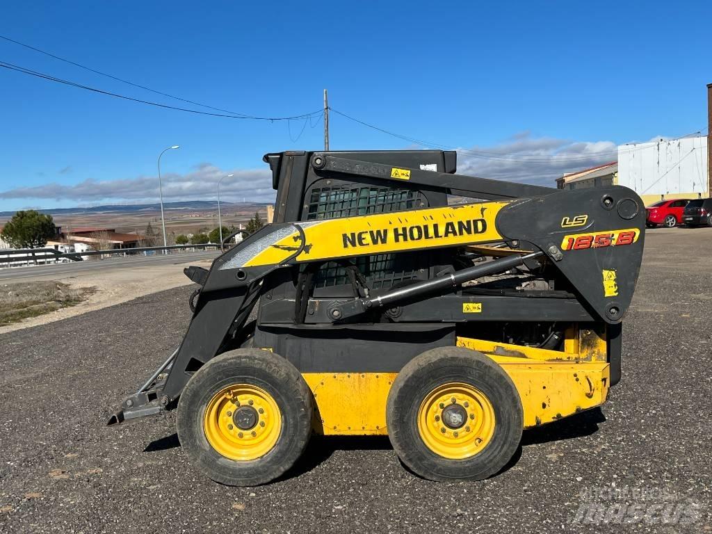 New Holland LS 185 B Mini Pale Gommate