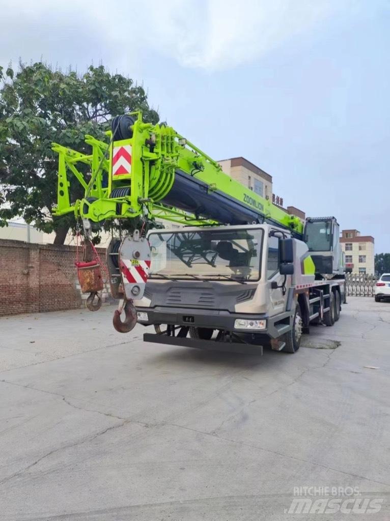 Zoomlion QY25H Gru per tutti i terreni