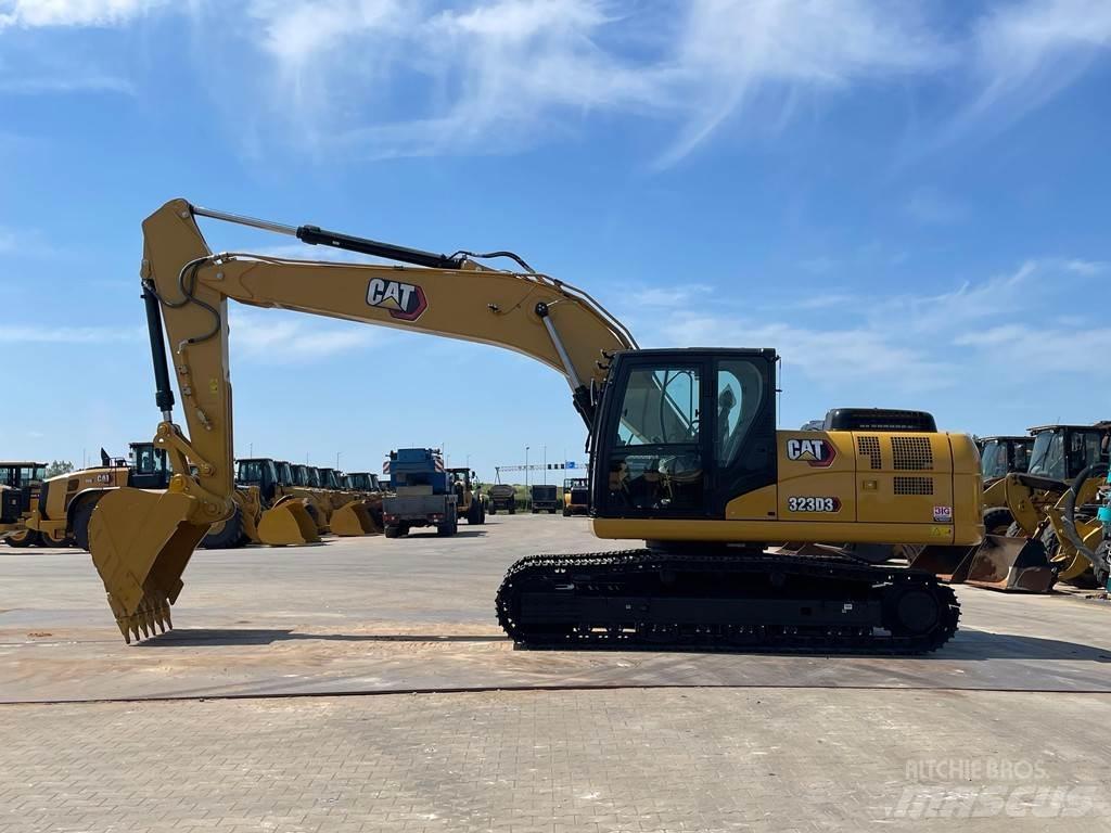 CAT 323D3 Escavatori cingolati