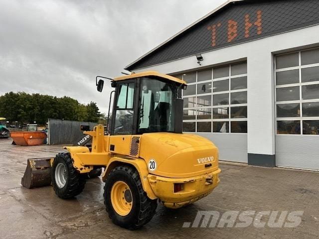 Volvo L 35 B Pale gommate